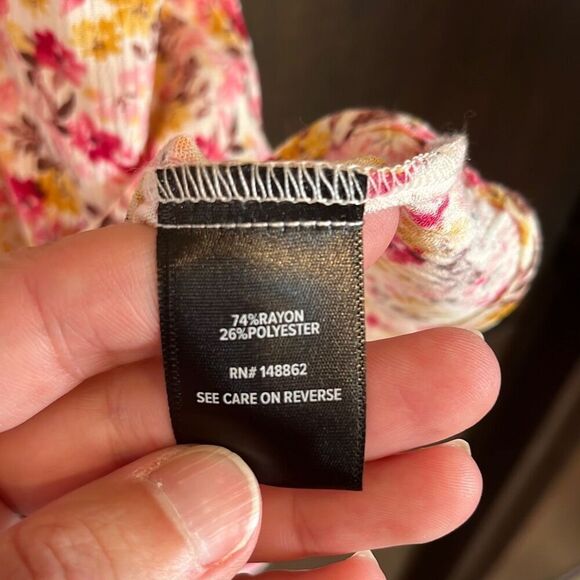 Torrid Washable Crinkle Gauze Ruffle Tie Front Tank 1X - Picture 7 of 7